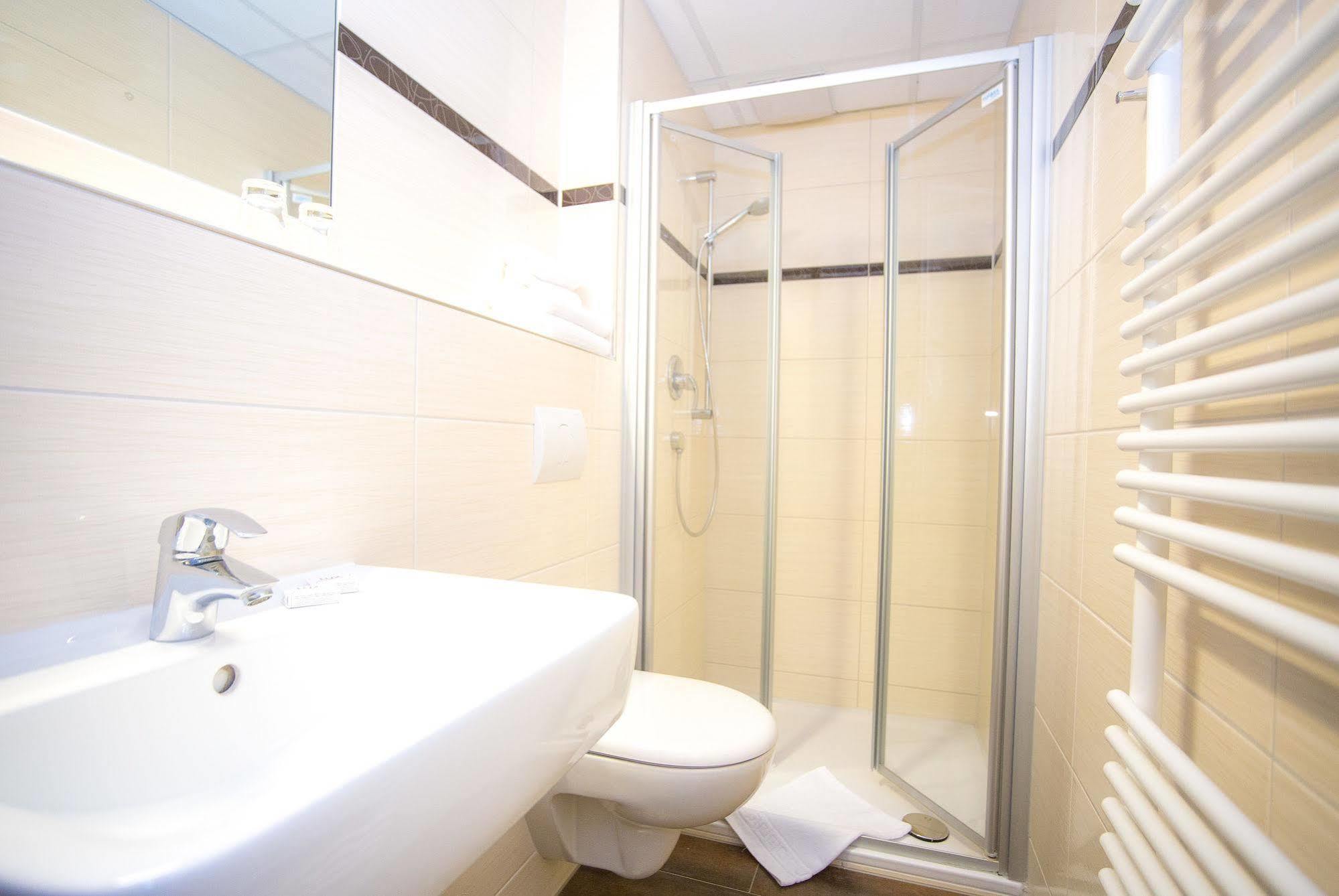 Hotel Weide Satow Extérieur photo