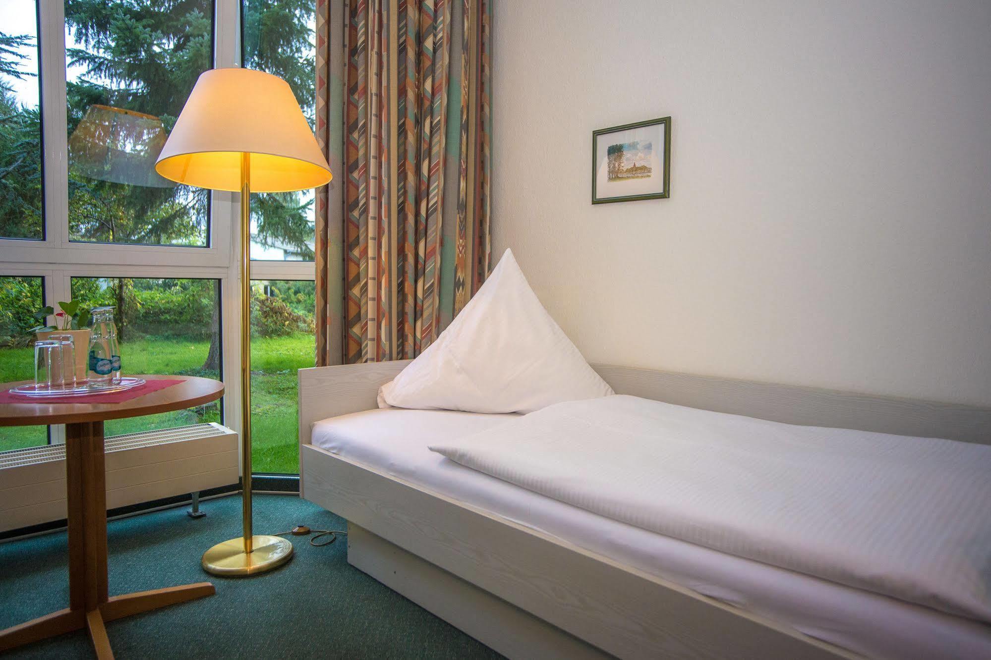 Hotel Weide Satow Extérieur photo